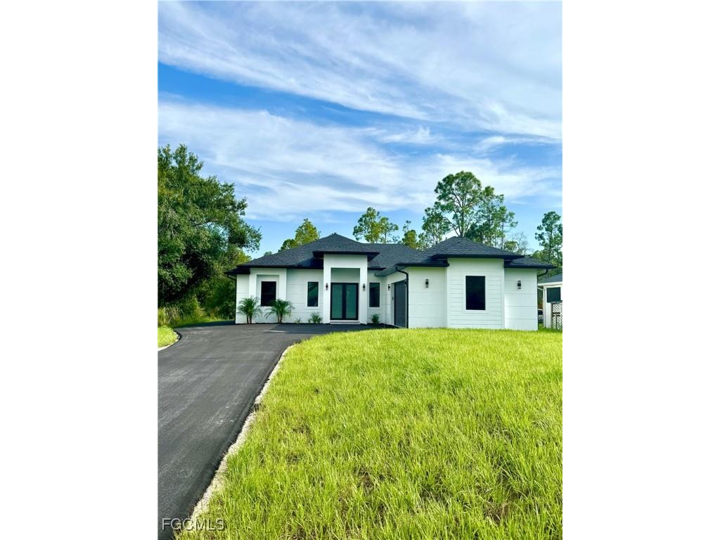 2558 72nd Avenue NE Naples FL 34120 2025007680 image1