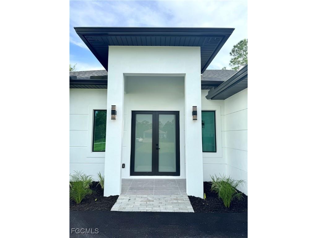 2558 72nd Avenue NE Naples FL 34120 2025007680 image2