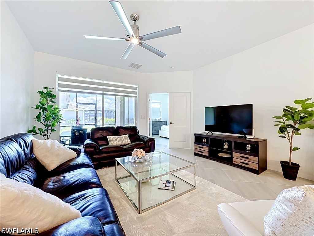 2558 Vine Avenue Naples FL 34120 226021688 image20