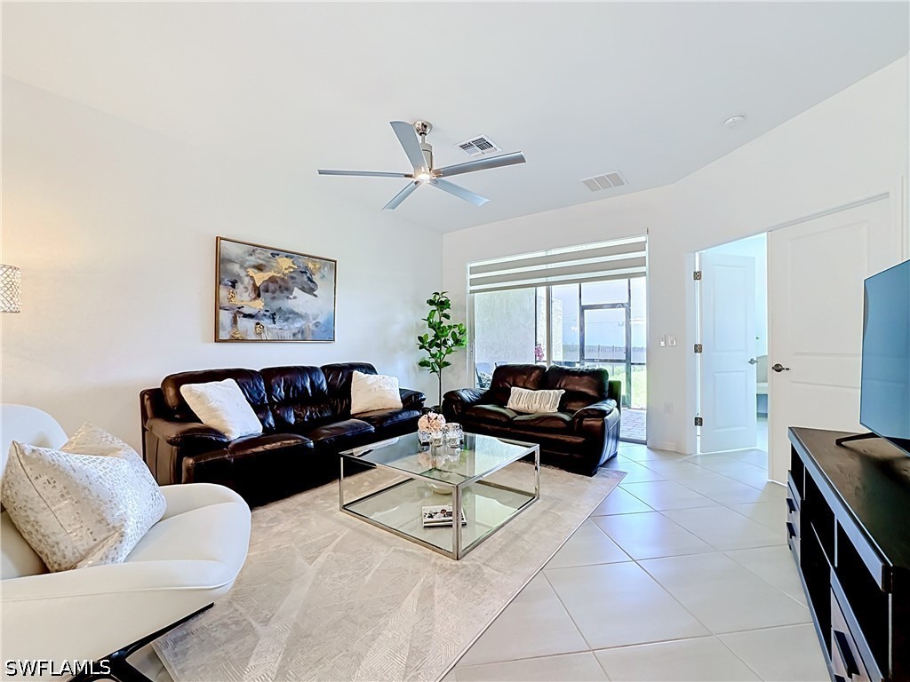 2558 Vine Avenue Naples FL 34120 226021688 image21