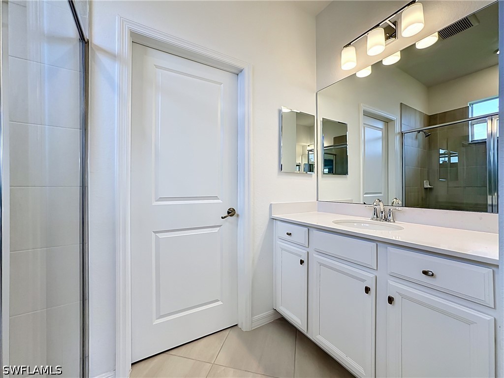 2558 Vine Avenue Naples FL 34120 226021688 image33