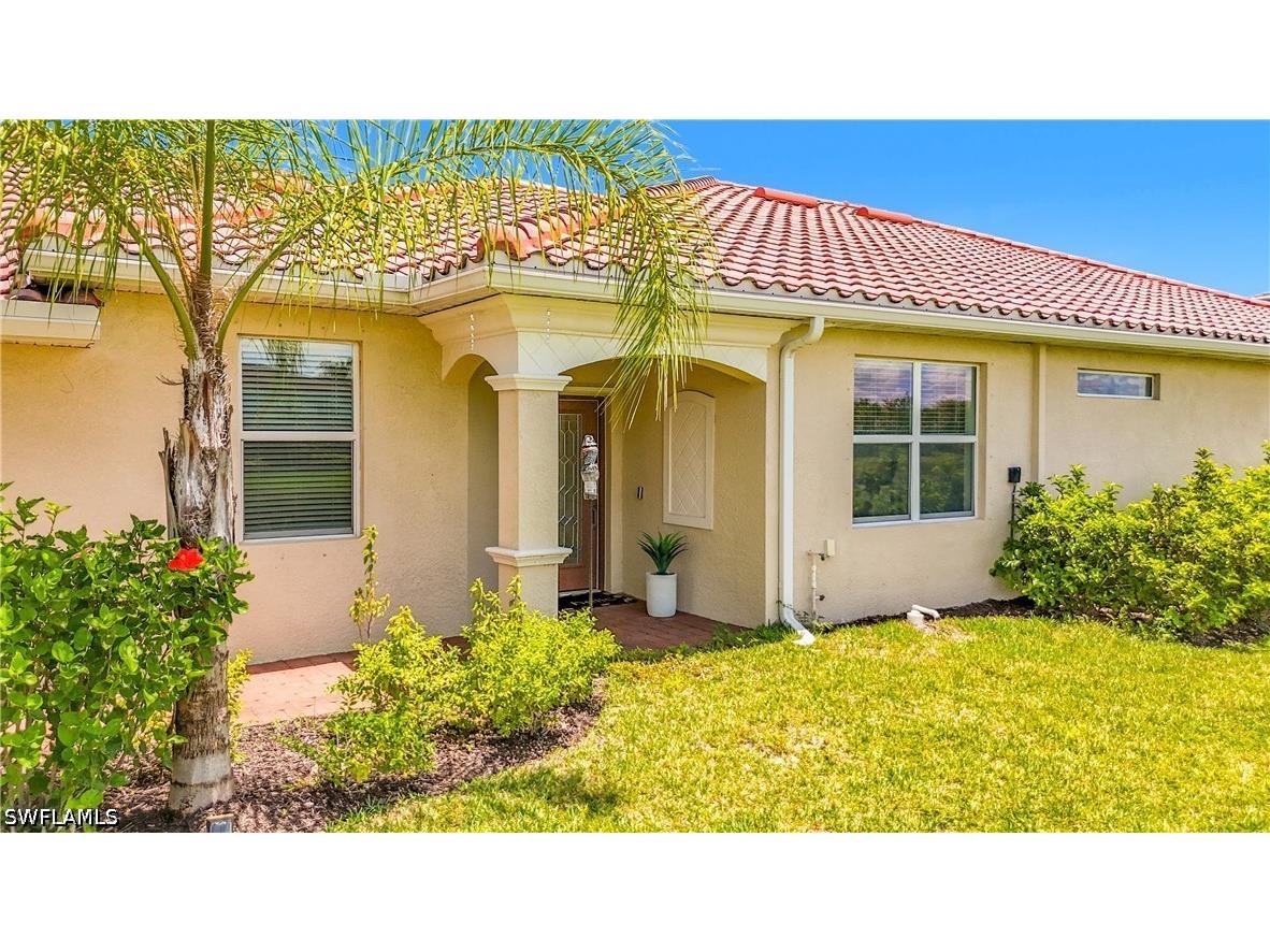 2558 Vine Avenue Naples FL 34120 226021688 image8