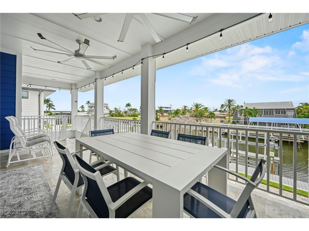 256 Ibis Street Fort Myers Beach FL 33931 2025014701 image11