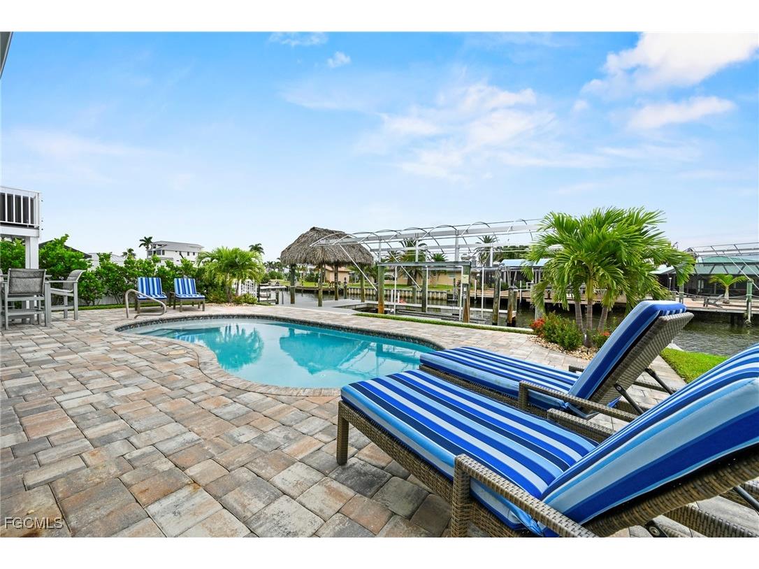 256 Ibis Street Fort Myers Beach FL 33931 2025014701 image6