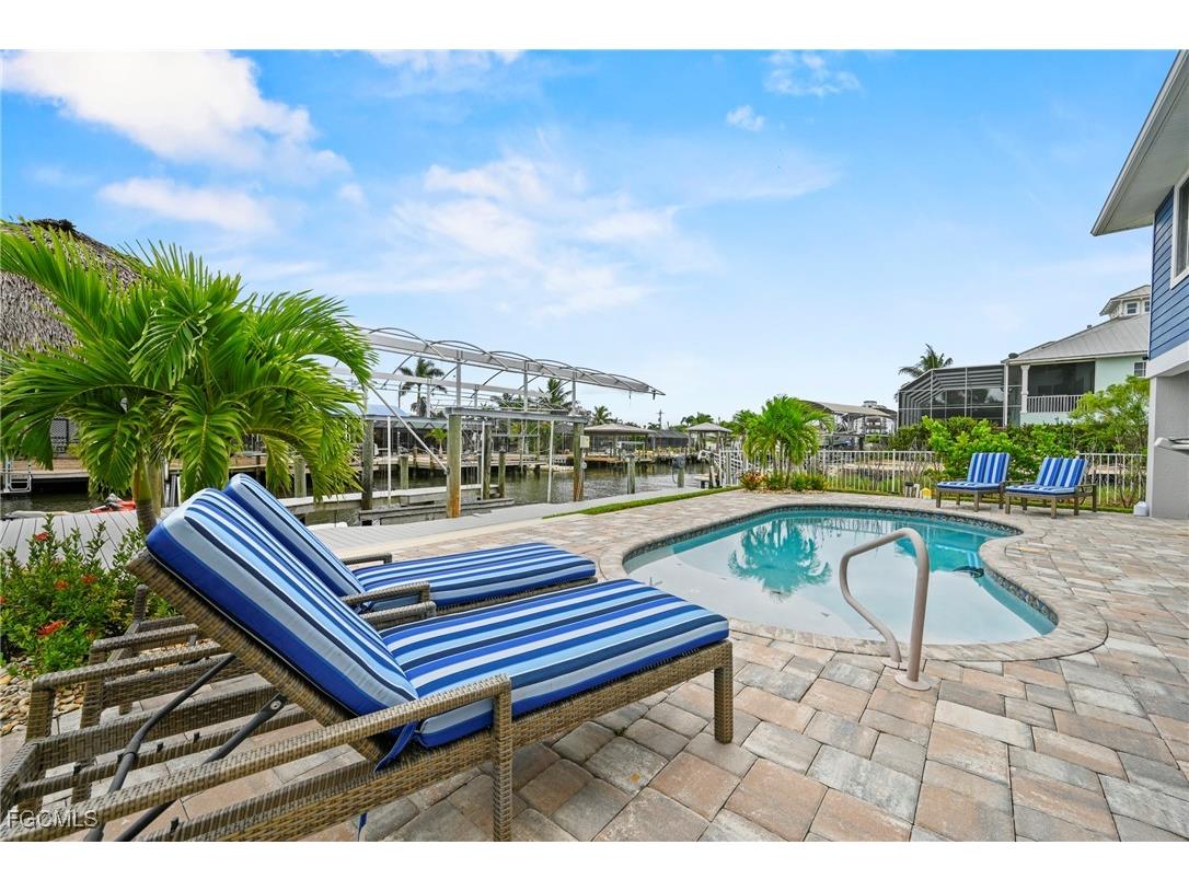 256 Ibis Street Fort Myers Beach FL 33931 2025014701 image7