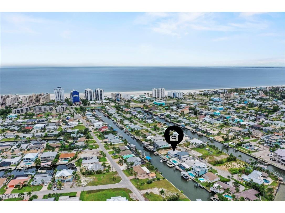 256 Ibis Street Fort Myers Beach FL 33931 2025014701 image9