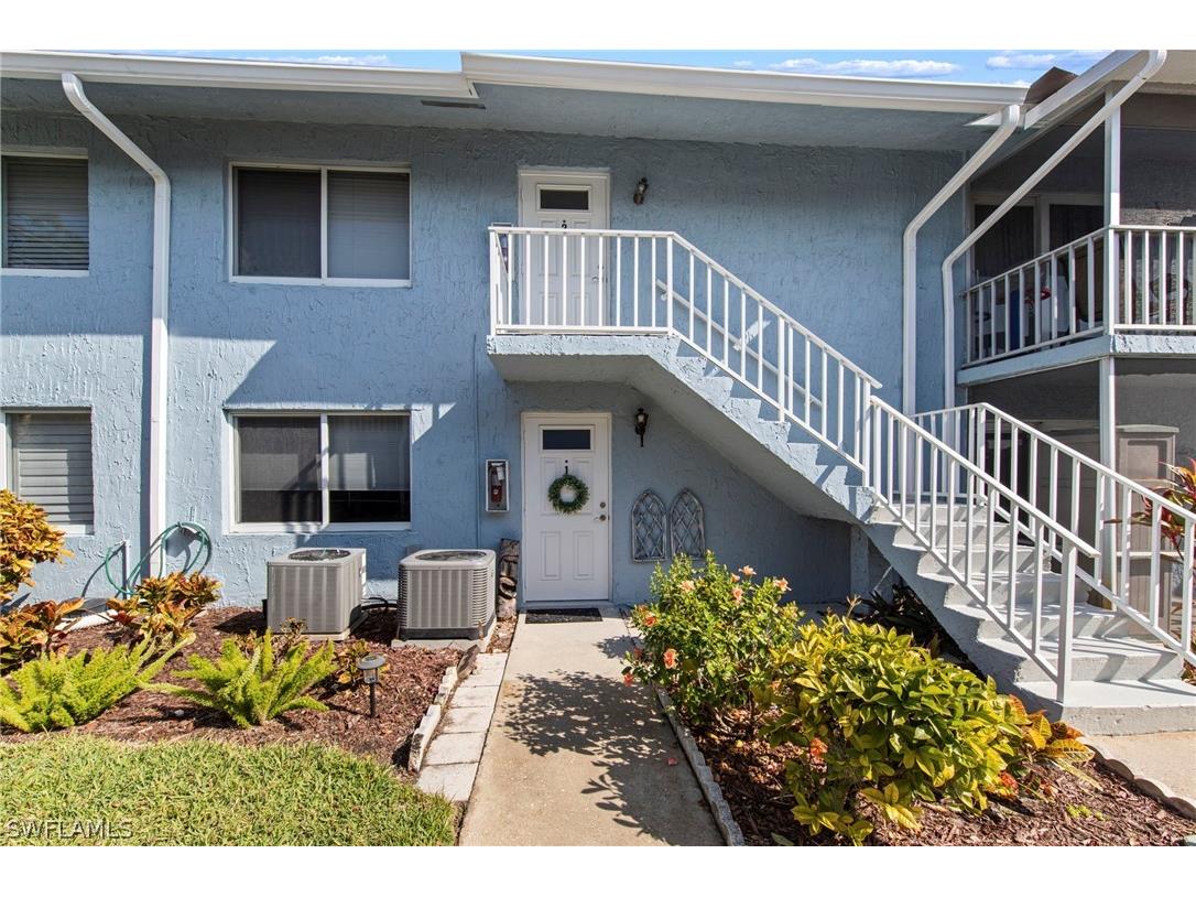 256 Palm Drive #1 Naples FL 34112 226008905 image1