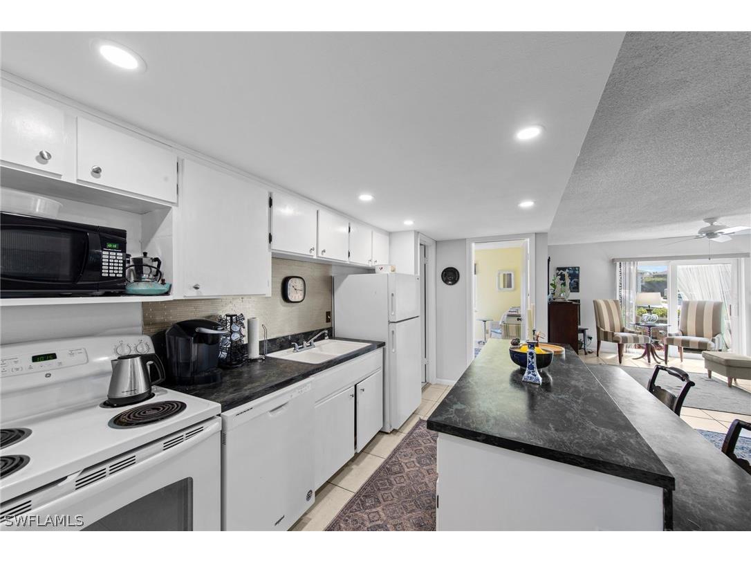 256 Palm Drive #1 Naples FL 34112 226008905 image14