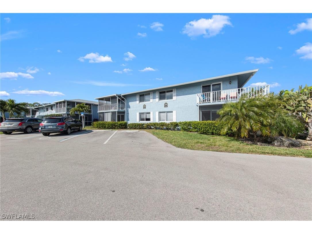 256 Palm Drive #1 Naples FL 34112 226008905 image2