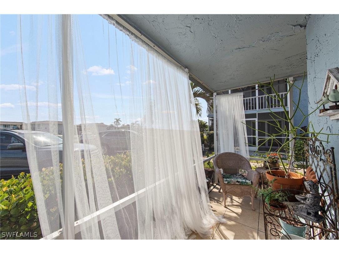 256 Palm Drive #1 Naples FL 34112 226008905 image22