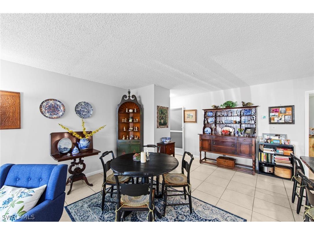 256 Palm Drive #1 Naples FL 34112 226008905 image7