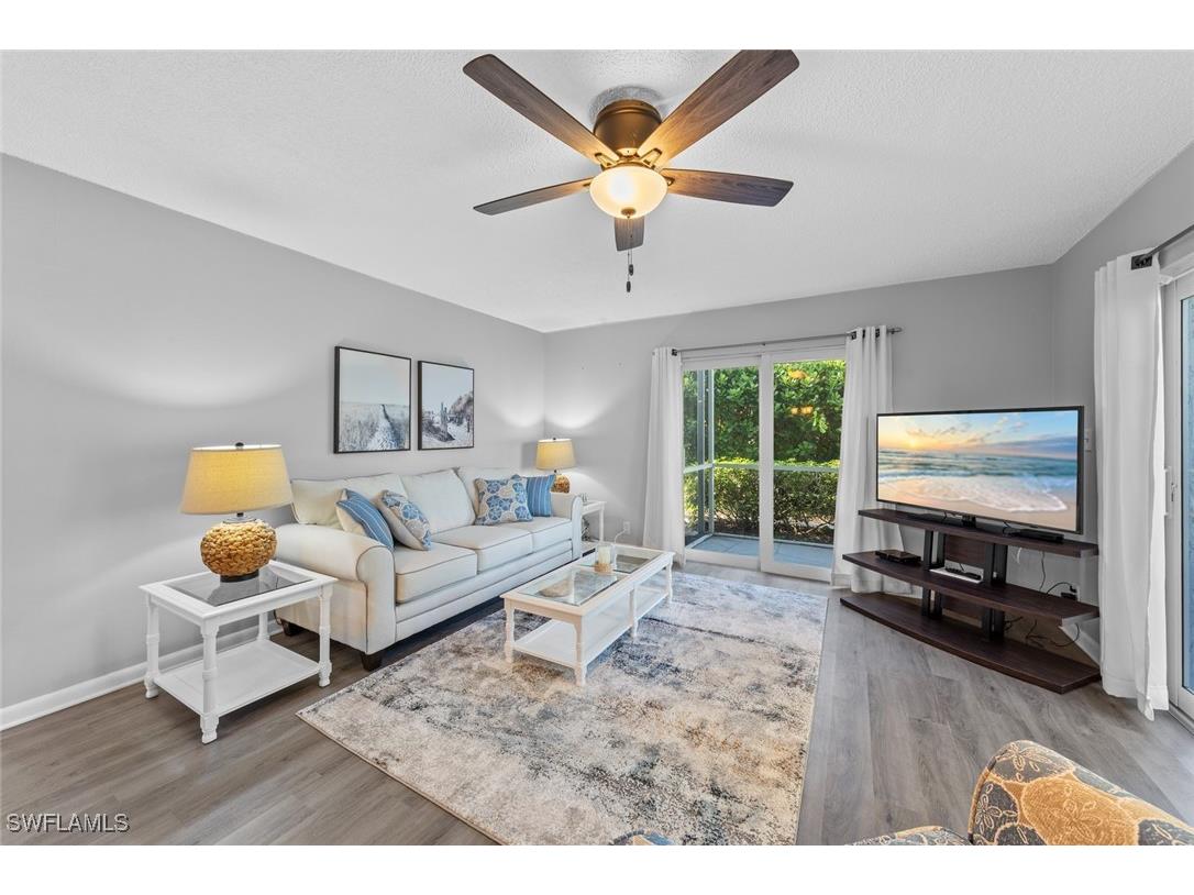 256 Palm Drive #5 Naples FL 34112 224090910 image1