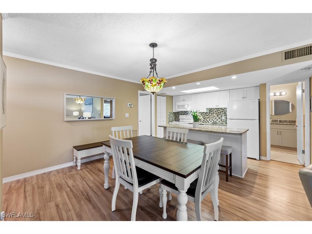 256 Palm Drive #6 Naples FL 34112 225064187 image10