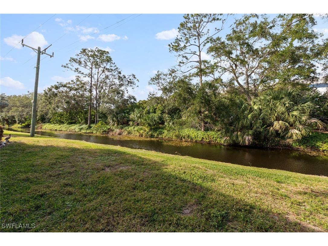 256 Palm Drive #6 Naples FL 34112 225064187 image24