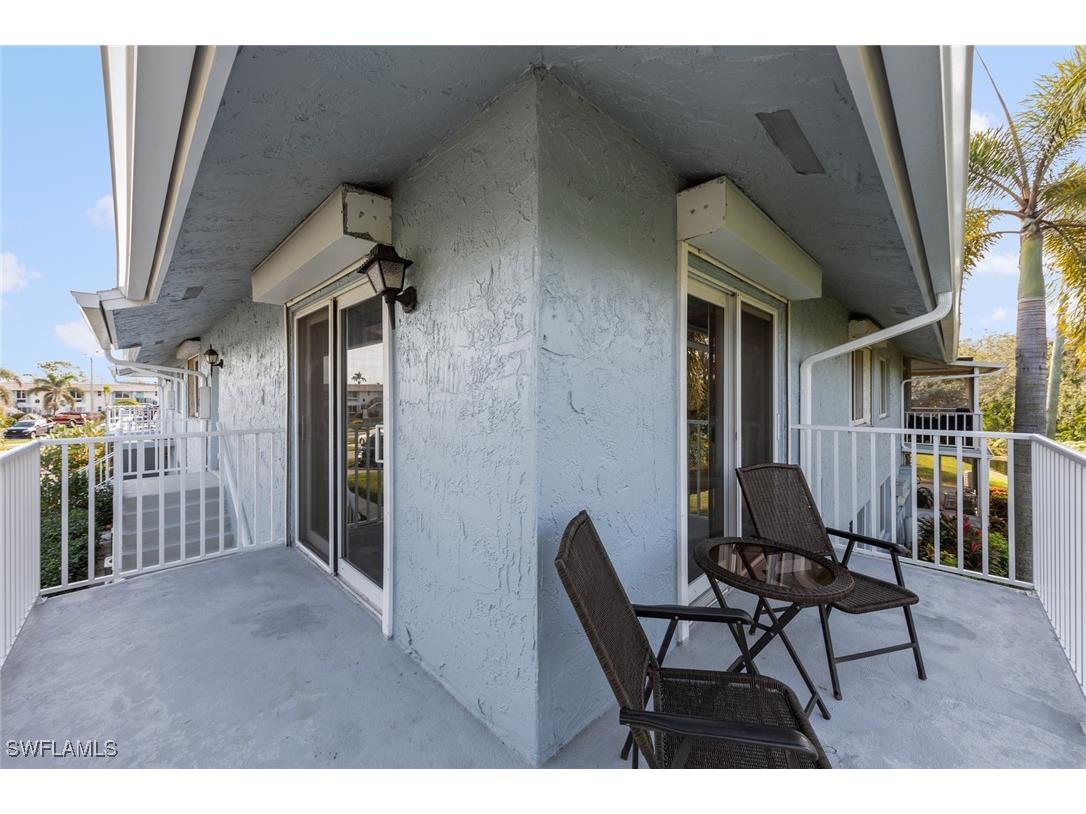 256 Palm Drive #6 Naples FL 34112 225064187 image29