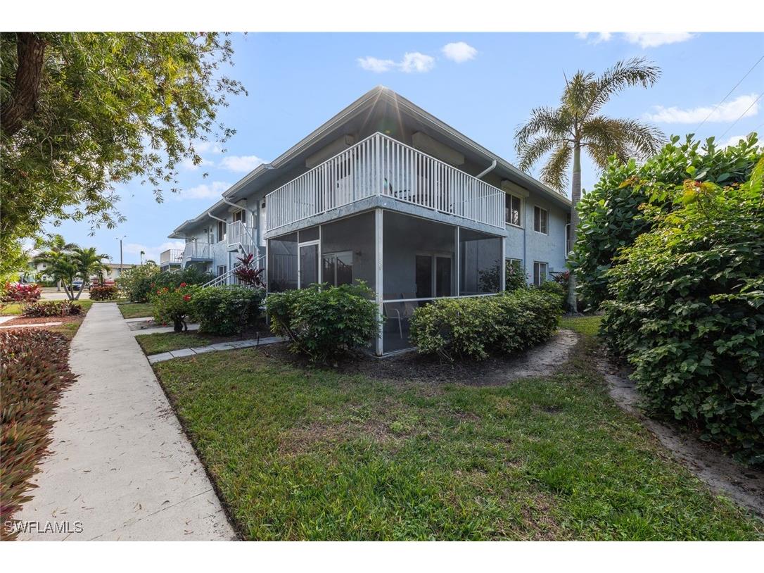 256 Palm Drive #6 Naples FL 34112 225064187 image3