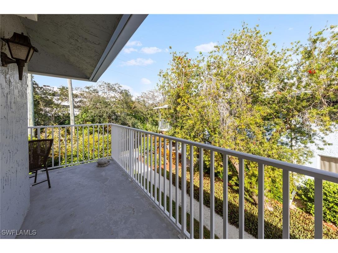 256 Palm Drive #6 Naples FL 34112 225064187 image30