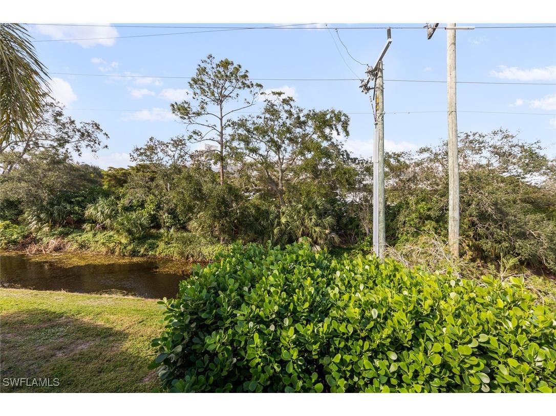 256 Palm Drive #6 Naples FL 34112 225064187 image31