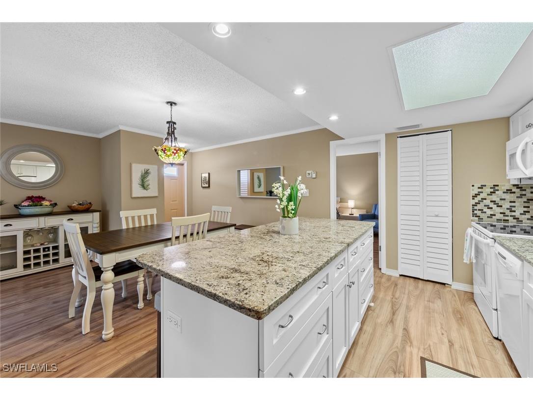 256 Palm Drive #6 Naples FL 34112 225064187 image8