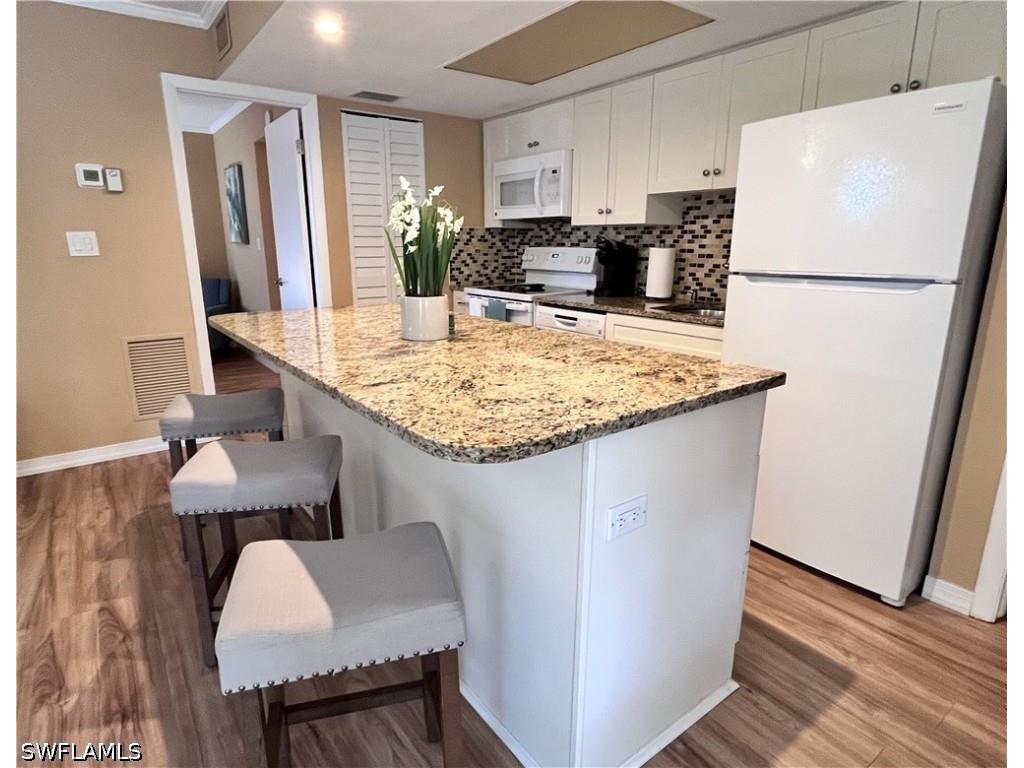 256 Palm Drive #6 Naples FL 34112 226006409 image5