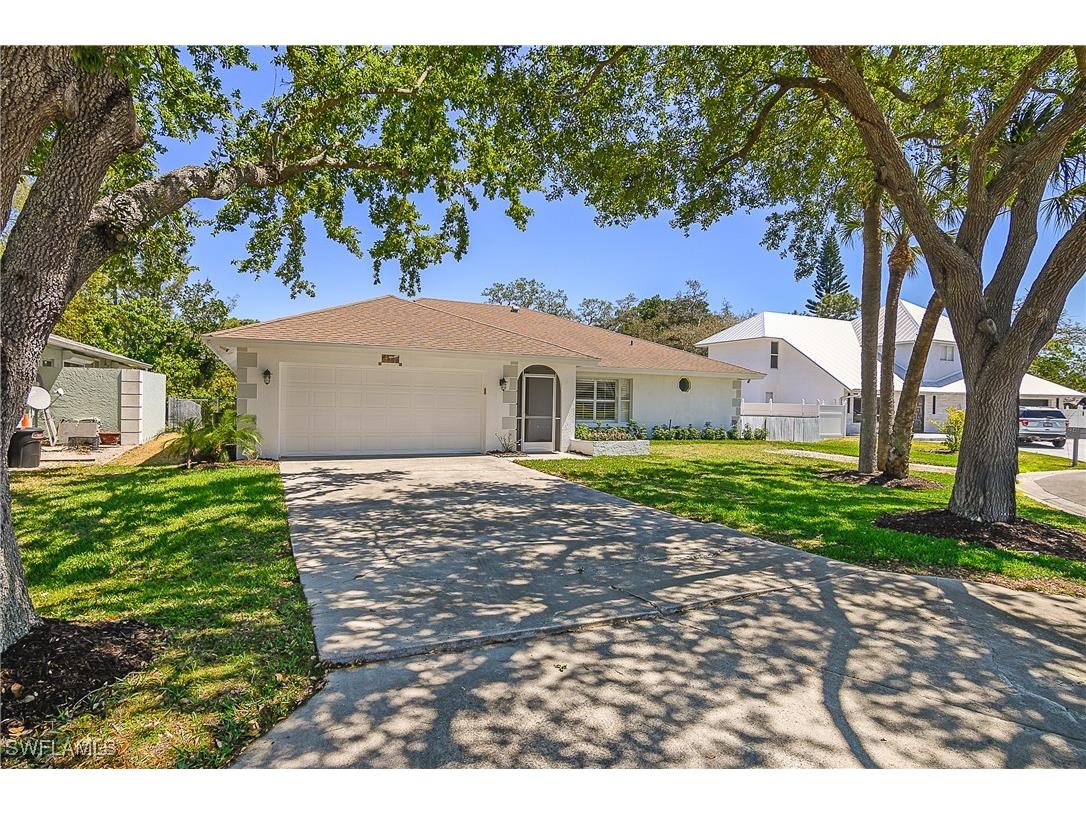 2560 11th Circle Naples FL 34103 225010275 image2