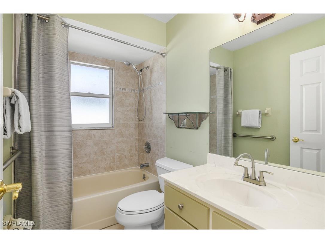 2560 11th Circle Naples FL 34103 225010275 image24