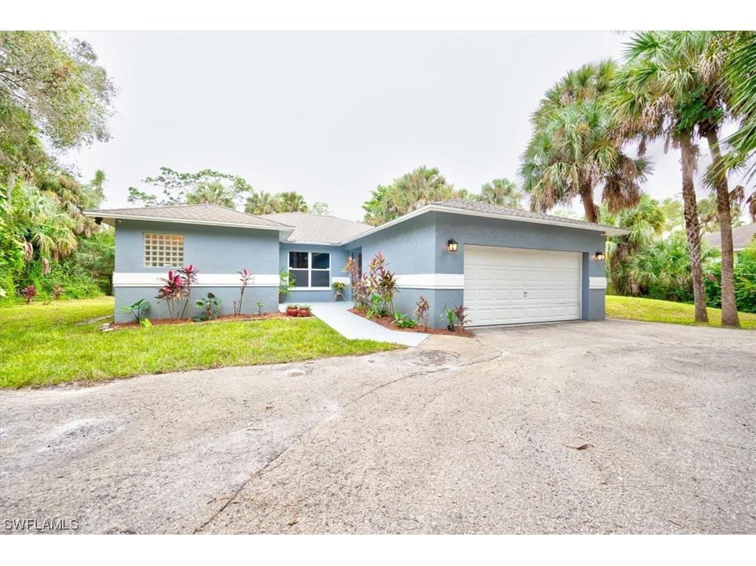 2560 4th Avenue SE Naples FL 34117 223075348 image1