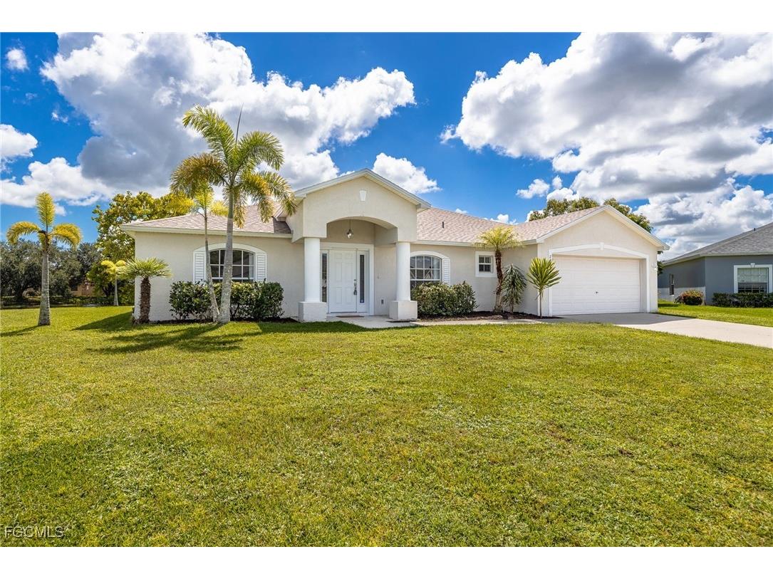 2560 Hawks Preserve Drive Fort Myers FL 33905 2025012997 image1