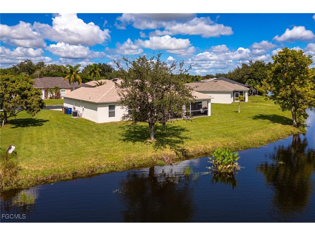 2560 Hawks Preserve Drive Fort Myers FL 33905 2025012997 image4