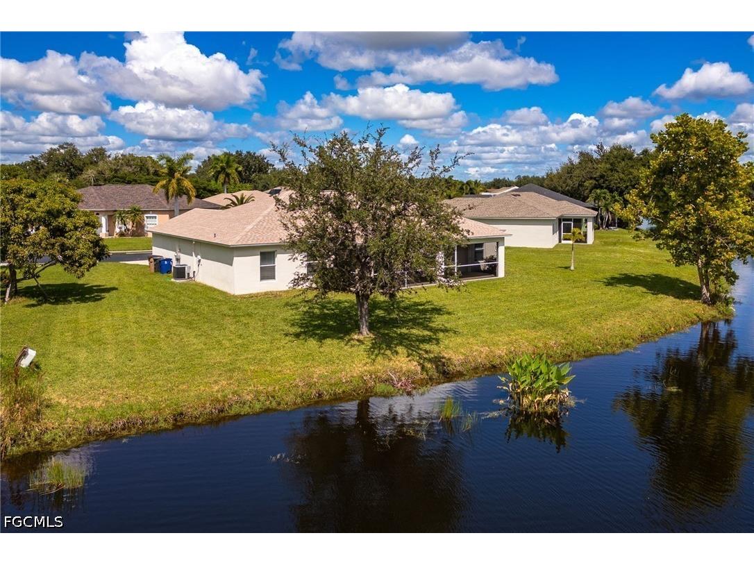 2560 Hawks Preserve Drive Fort Myers FL 33905 2026015581 image3