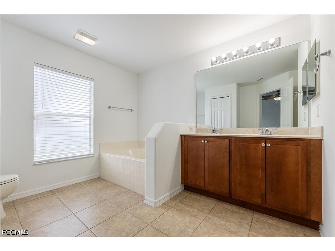 2560 Hawks Preserve Drive Fort Myers FL 33905 2026015581 image30