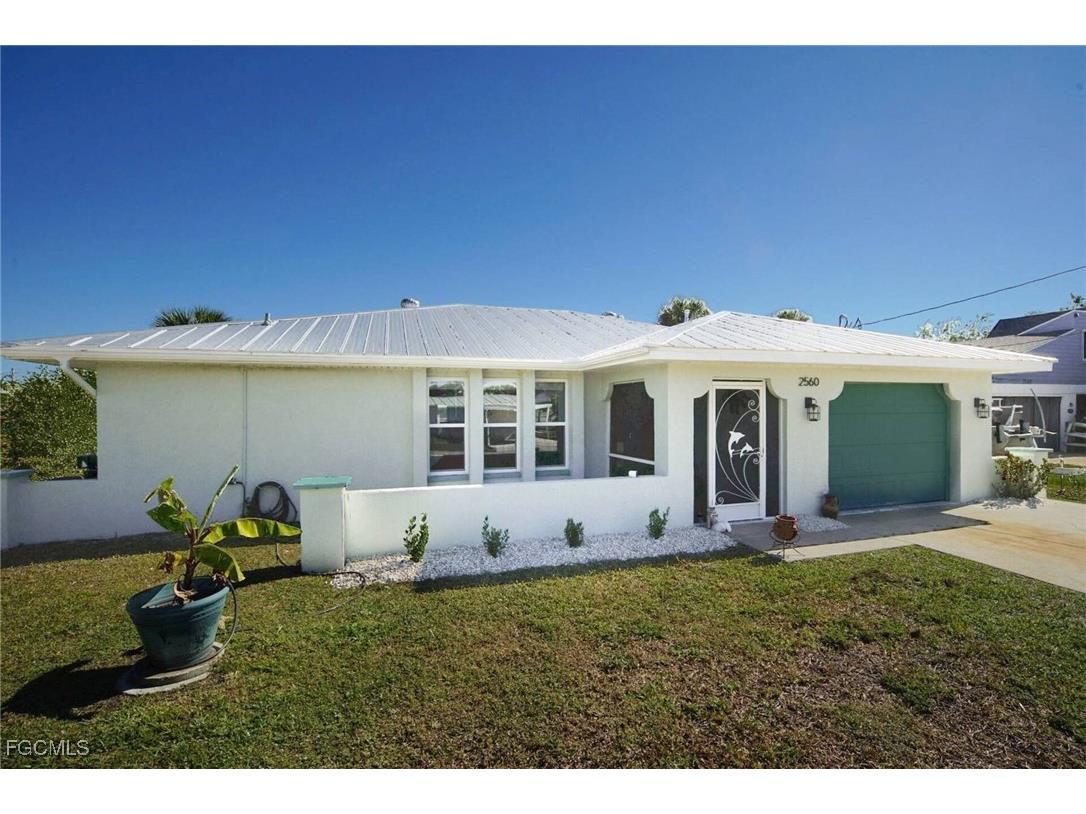 2560 Rose Avenue Saint James City FL 33956 2026003750 image1