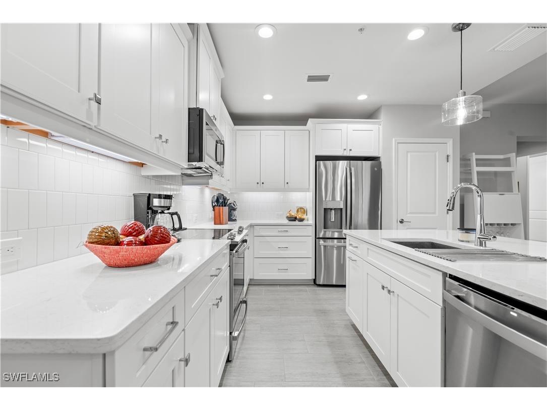 2560 Seychelles Drive #1003 Naples FL 34112 225082767 image5