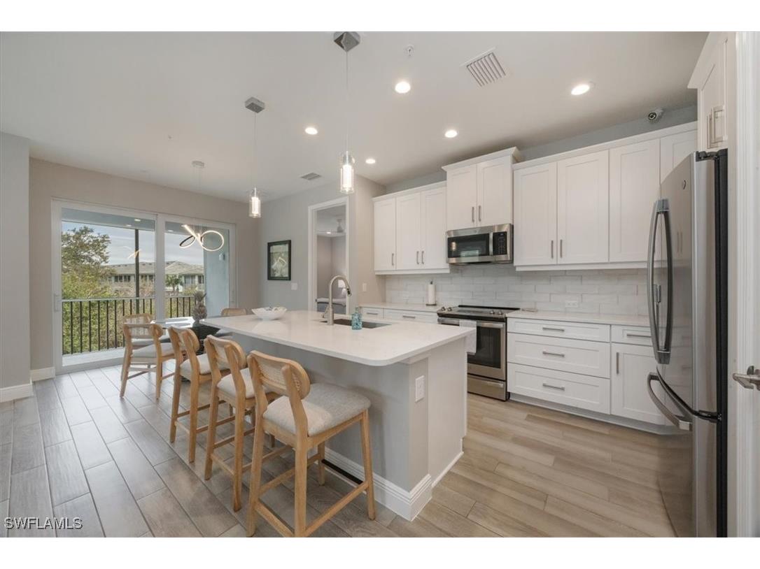 2560 Seychelles Drive #1005 Naples FL 34112 225079949 image10