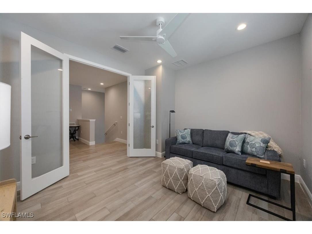 2560 Seychelles Drive #1005 Naples FL 34112 225079949 image13