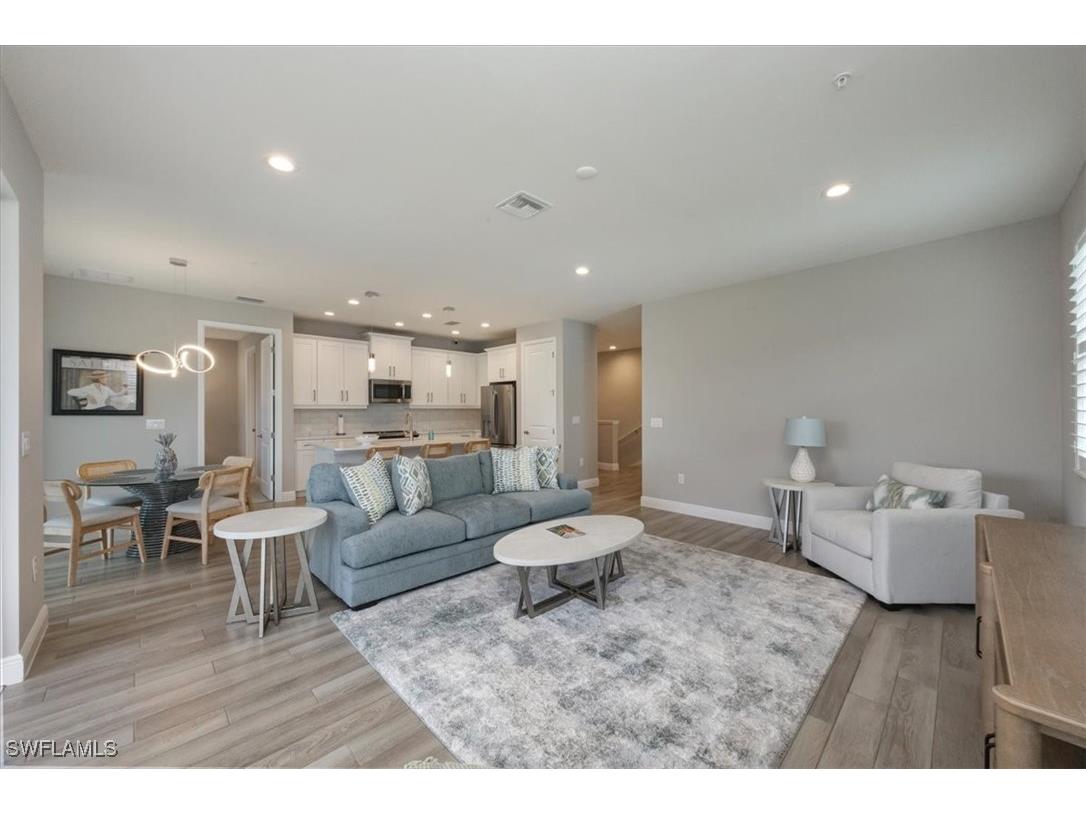 2560 Seychelles Drive #1005 Naples FL 34112 225079949 image5