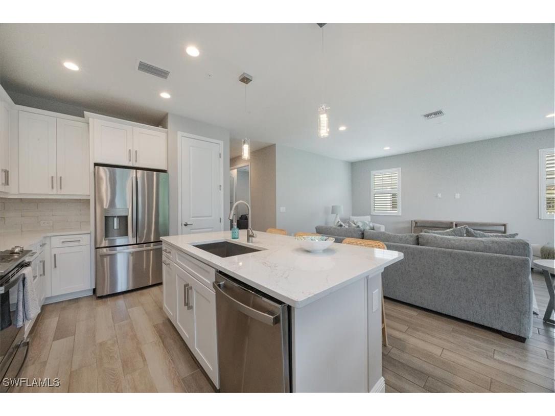 2560 Seychelles Drive #1005 Naples FL 34112 225079949 image8