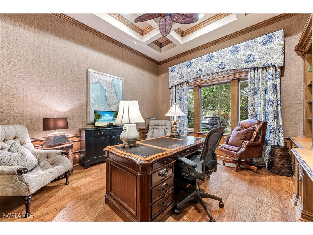 2560 W Half Moon Walk Naples FL 34102 224090608 image18