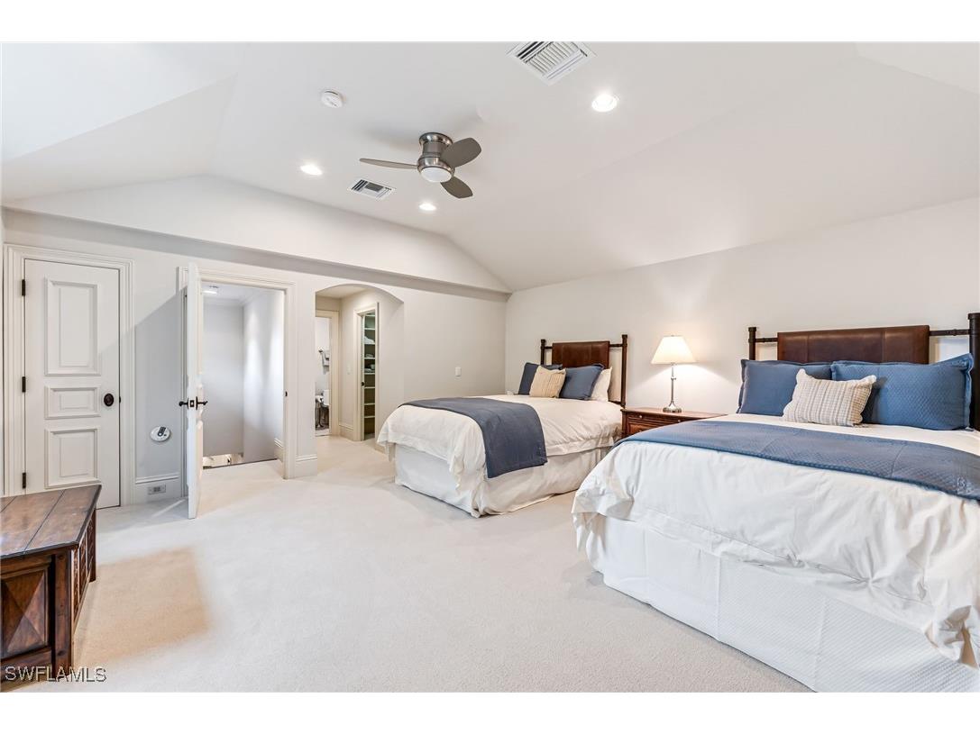 2560 W Half Moon Walk Naples FL 34102 224090608 image28