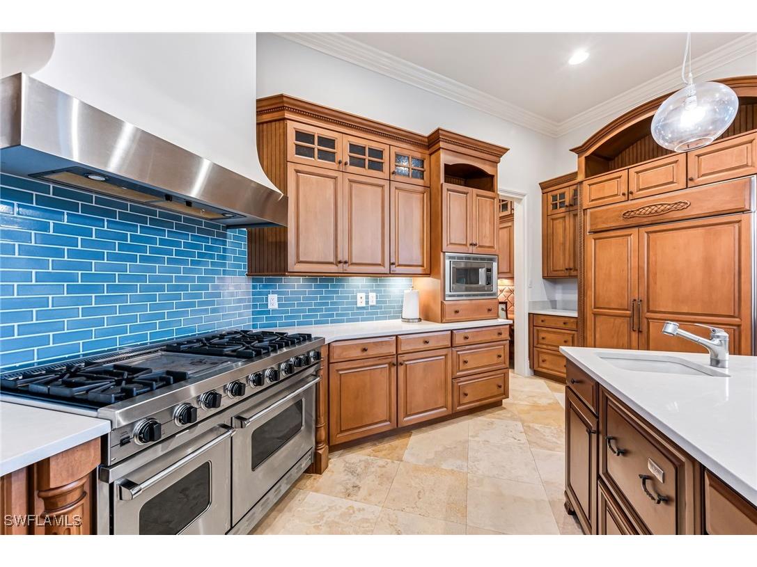 2560 W Half Moon Walk Naples FL 34102 224090608 image3