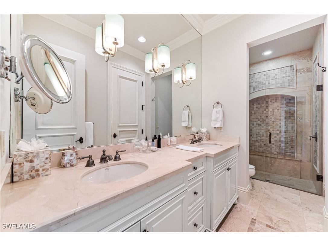 2560 W Half Moon Walk Naples FL 34102 224090608 image32