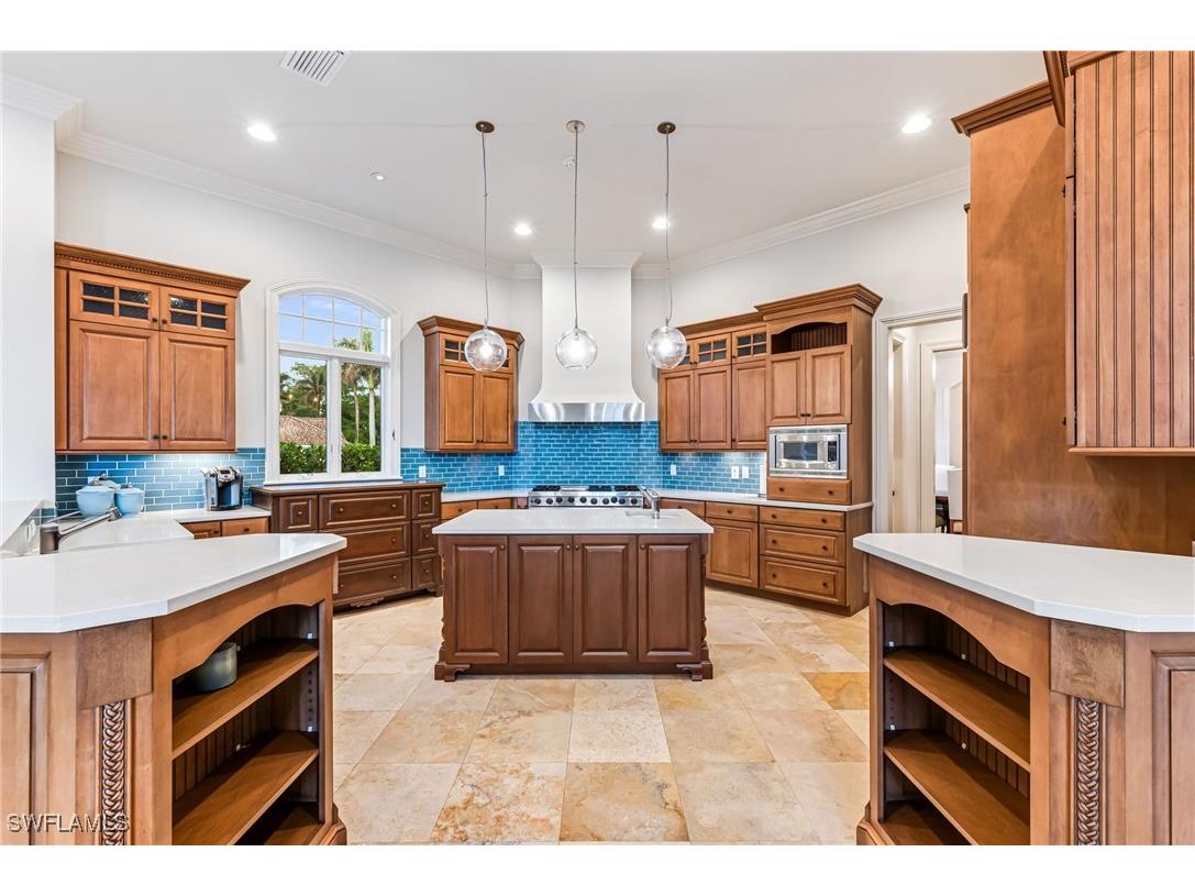 2560 W Half Moon Walk Naples FL 34102 224090608 image4