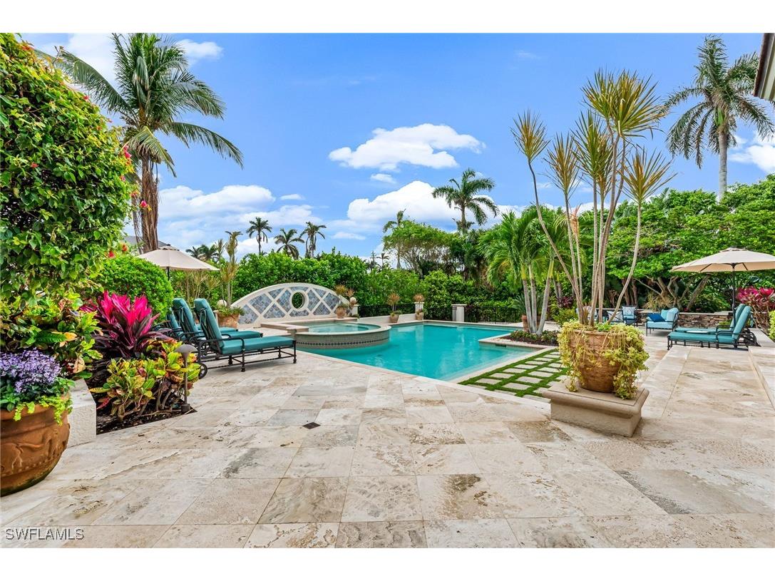 2560 W Half Moon Walk Naples FL 34102 224090608 image42