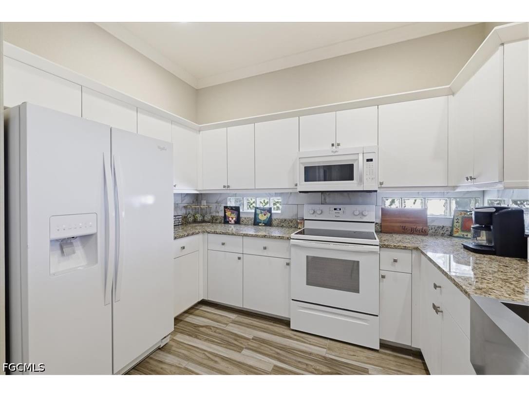 2561 Deerfield Lake Court Cape Coral FL 33909 2026013913 image10