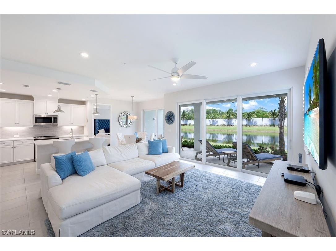 2561 Seychelles Drive #304 Naples FL 34112 223048318 image1