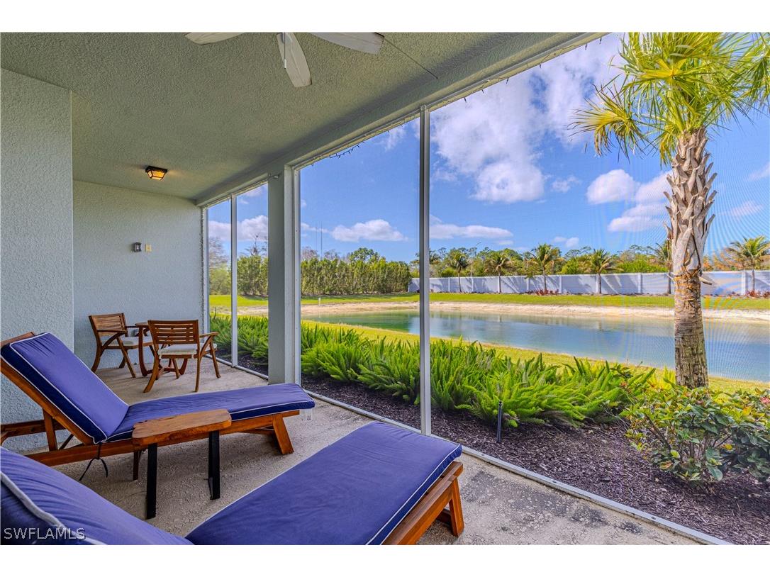2561 Seychelles Drive #304 Naples FL 34112 226009284 image1