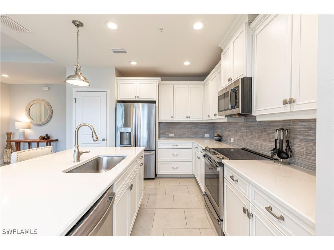 2561 Seychelles Drive #304 Naples FL 34112 226009284 image15