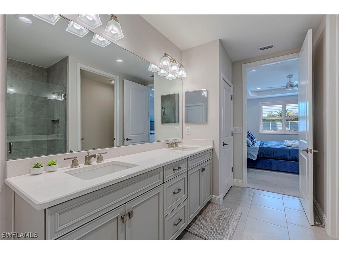 2561 Seychelles Drive #304 Naples FL 34112 226009284 image20