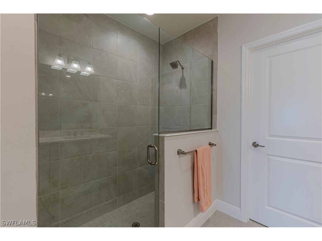 2561 Seychelles Drive #304 Naples FL 34112 226009284 image22