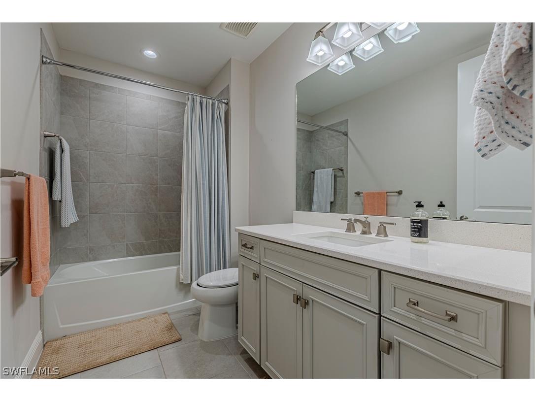 2561 Seychelles Drive #304 Naples FL 34112 226009284 image25